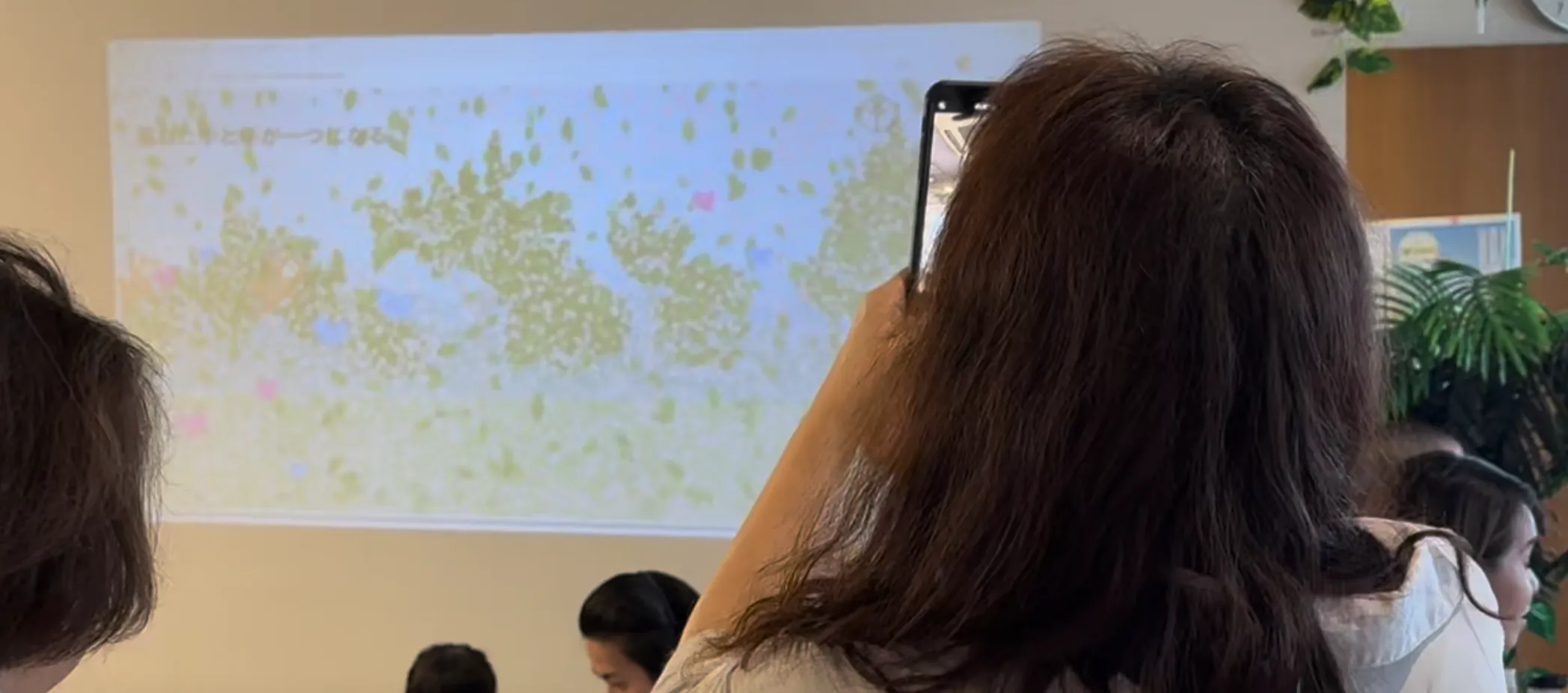 風船が飛び上がるシーン